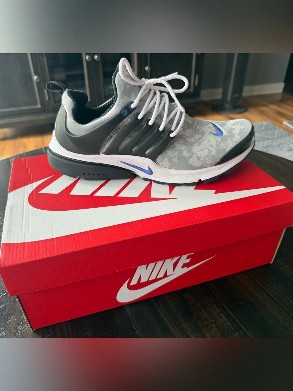 Nike Men’s Presto -Size 9